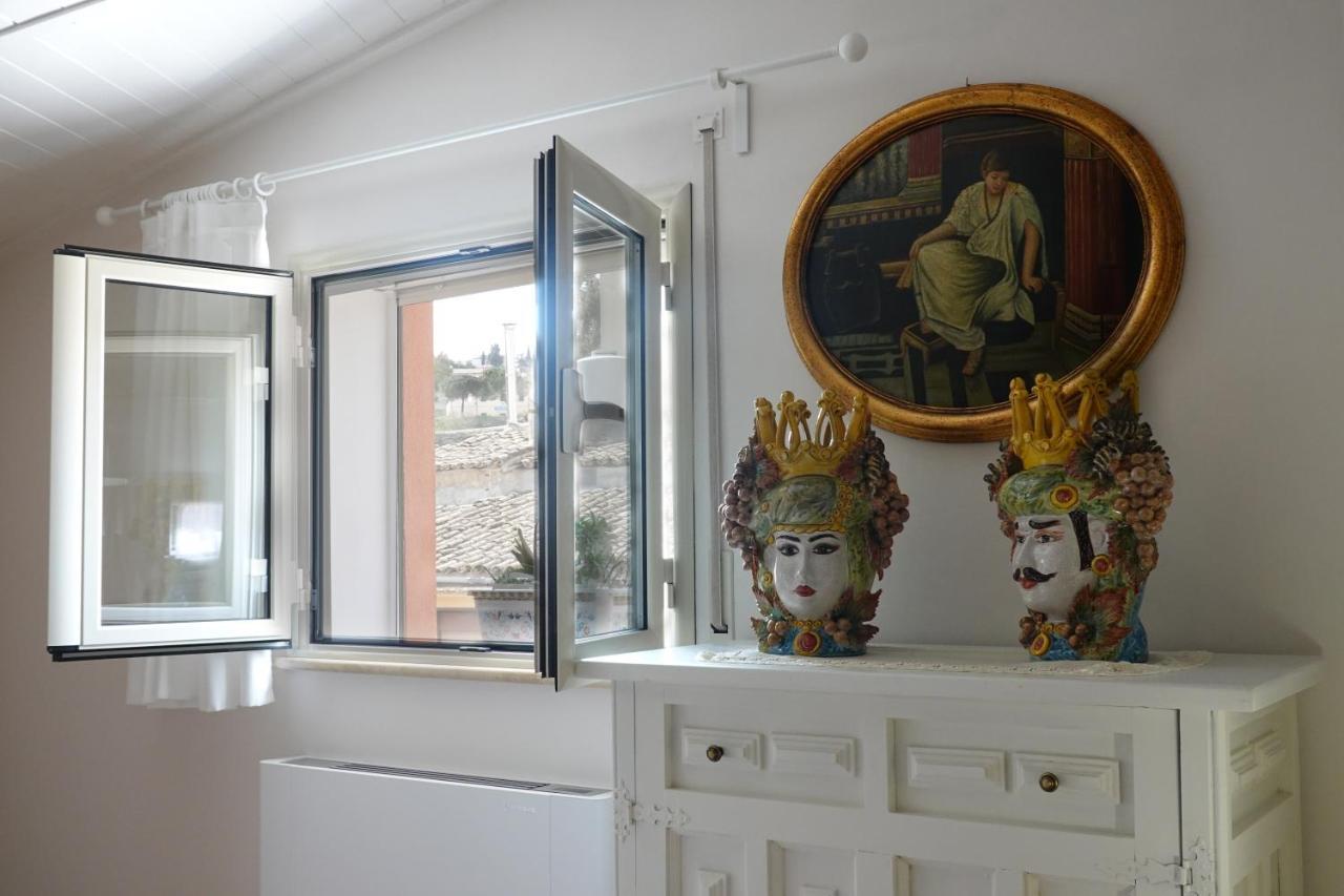 Gli Zii Di Sicilia Bed & Breakfast Racalmuto ภายนอก รูปภาพ